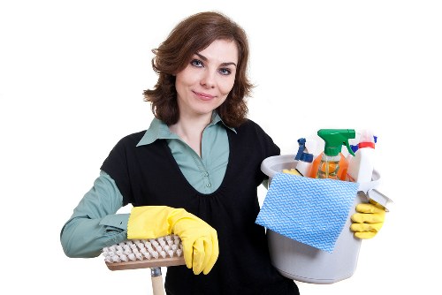 Detailed bathroom cleaning during a tenancy clean in Westkensington